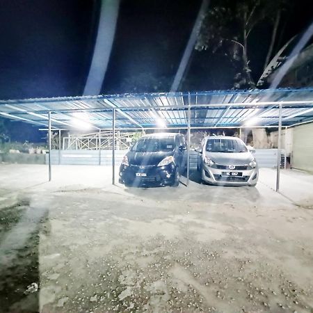 Mn Ferringhi Inn バツーフェリンギビーチ エクステリア 写真