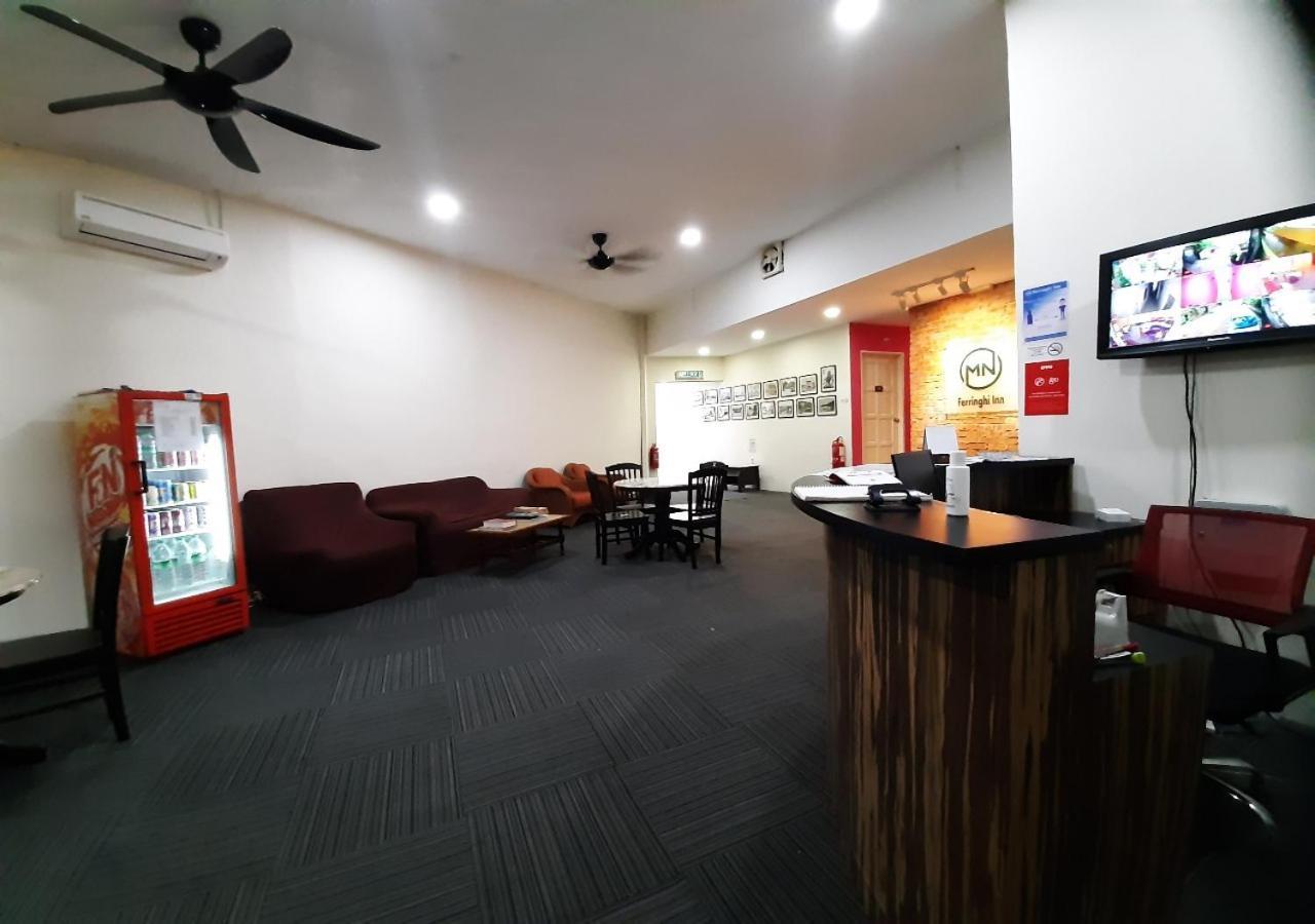 Mn Ferringhi Inn バツーフェリンギビーチ エクステリア 写真