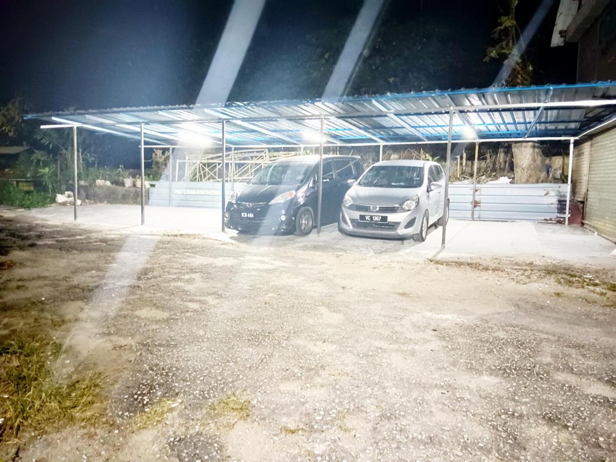 Mn Ferringhi Inn バツーフェリンギビーチ エクステリア 写真