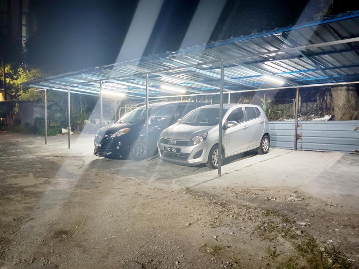 Mn Ferringhi Inn バツーフェリンギビーチ エクステリア 写真