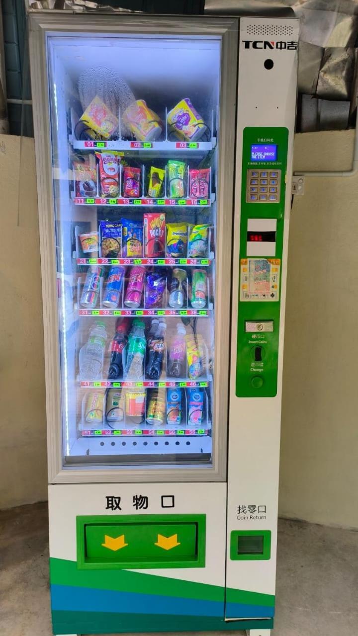 Mn Ferringhi Inn バツーフェリンギビーチ エクステリア 写真